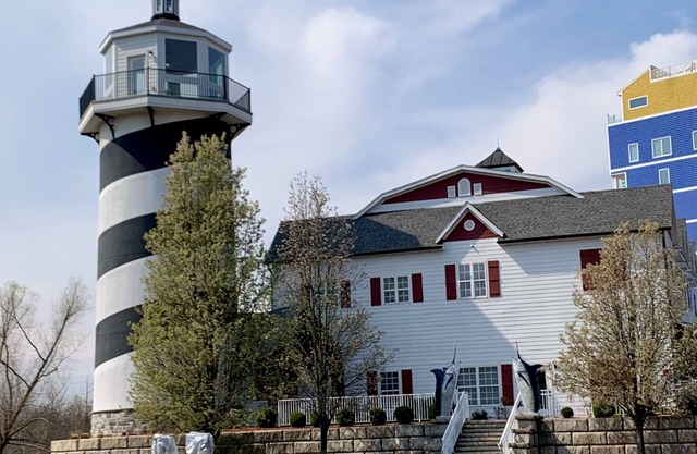 Fabulous 4BDR/3BA with Game Room! Great Amenities. Near Attractions.