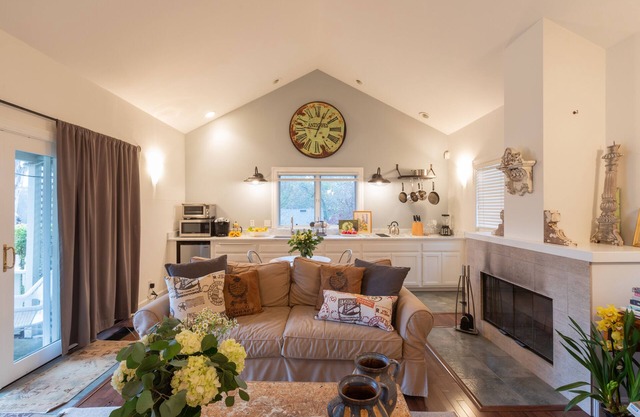 Fabulous Cottage, Walk to Glen Ellen