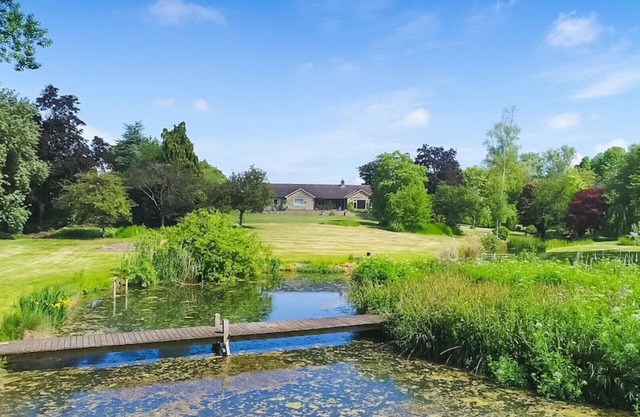 Fabulous country retreat , lovely house , hot tub and set in beautiful gardens