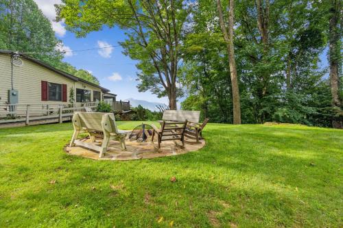 Fabulous Mountain Views-The Nut House-Sylva, NC home