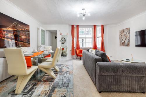 Fabulous Two Bed Apt in Heart of Chelsea - London