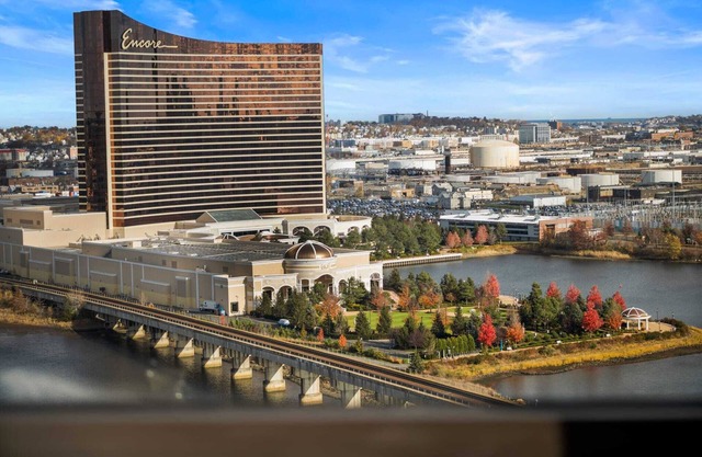 fabulous View 3Bed 2Bath Apartment by Assembly Row