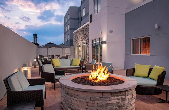 Fairfield Inn & Suites by Marriott Harrisburg International Airport