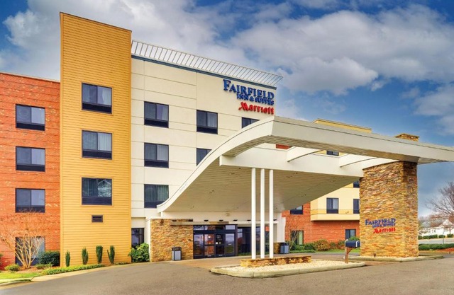 Fairfield Inn & Suites by Marriott Dunn I-95