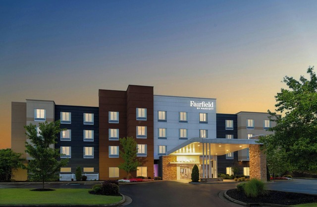 Fairfield Inn & Suites Calhoun