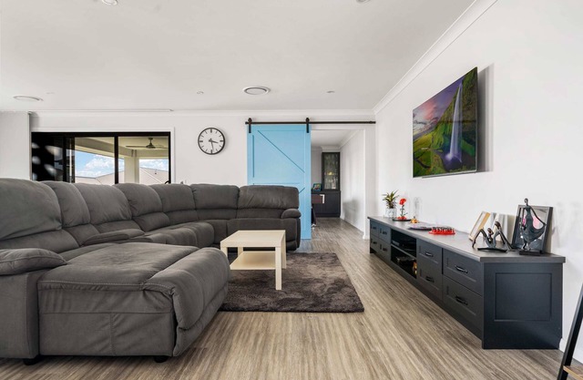 Fairleigh Dream - Modern, Spacious & Convenient