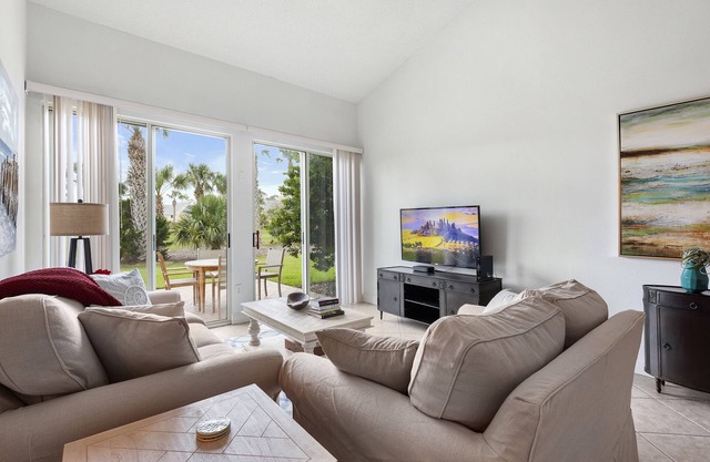 Fairway Dream - Sawgrass 2 bedrooms/2 bath villas sleep 6, close to beach