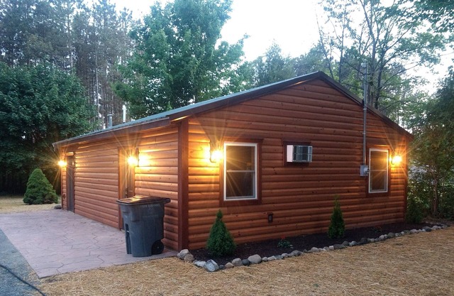 FAITH -CABIN at UPPER SILVER LAKE Sand dunes close by ~ 6 Person/2 Bedroom