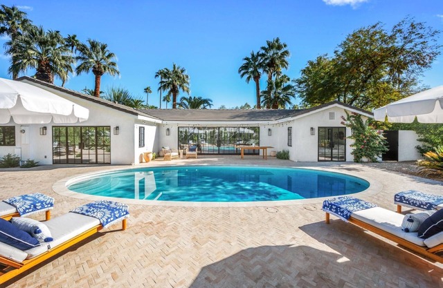 Fall Availability! Palm Springs Home! Private Pool! Hot Tub! Mountain Views!