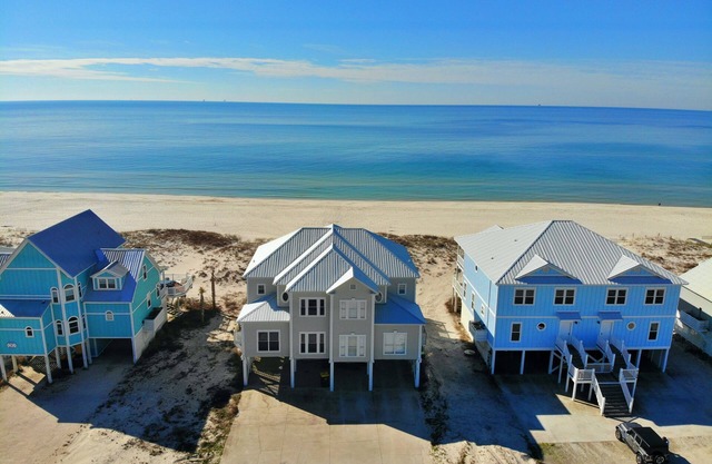 Fall Dates Discounted! Beachfront Pet Friendly Duplex - Pools and Tennis