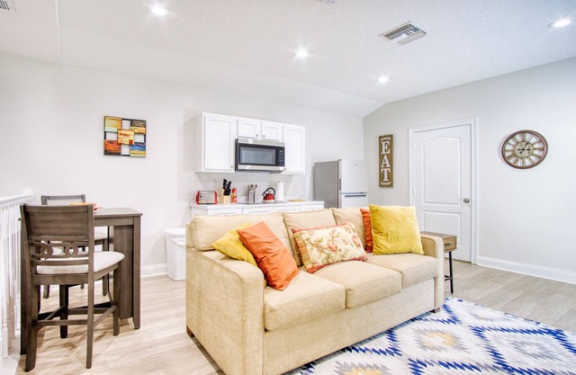 Fall Deal! Glam It Up Studio~5m Charming San Marco~Sleeps 3