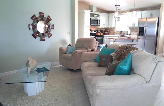 FALL SPECIAL 20 % off! EZ access to shops+ squares, Pets OK, remodeled, gas golf