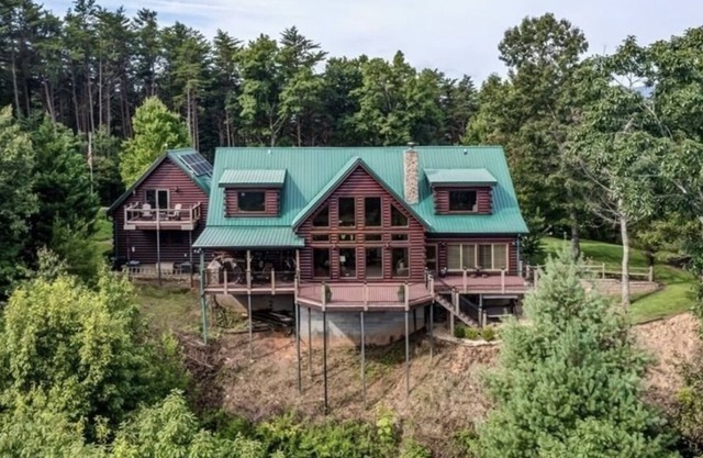 Falling Waters: Luxury Cabin with breathtaking views of Amicalola Falls