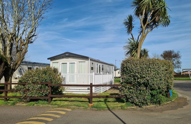 Family-Friendly 6-berth caravan with onsite leisure facilities.
