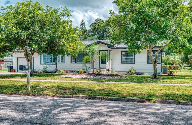 Family 3BR 2.5 Bath Close to Anna Maria and IMG