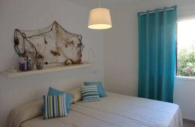 Family apartment A/C Terrace and Wifi. Close to the beach and the town