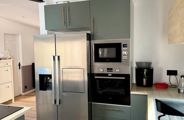 Family escape: Quiet house, spacious garden, 20' from Disney & 30' from Paris