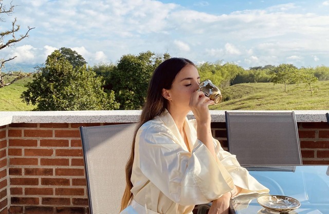 Family Farm!Wi-Fi,Kiosk,Pool & Mountain Views.