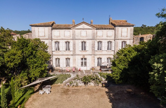Family castle for 200 years, near Uzès and the Cévennes