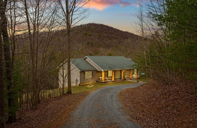 Family Getaway at Cross Mountain