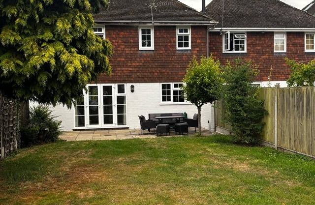 Family Home 3 Bed Vicarage Gardens, Wingham, Kent