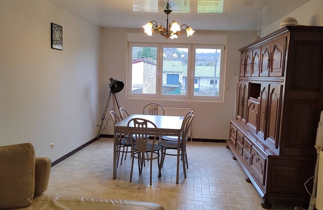 Family home with terrace and games room