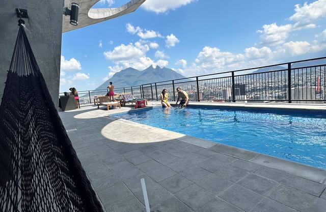 Family loft apartment with pool, gym and more, in downtown Mty.