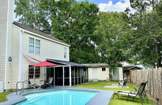 Family Paradise with Pool and Firepit