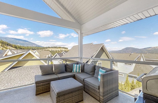 😎FAMILY, PET FRIENDLY-SEPTEMBER DATES AVAILABLE! CLOSE TO MAIN AMENITIES!😎