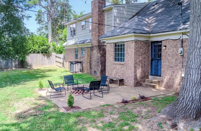 Family-Ready 3BR Memphis Stay + Office