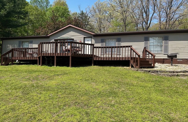 Family Style Home Cabin 18 on Patoka Lake in Southern Indiana