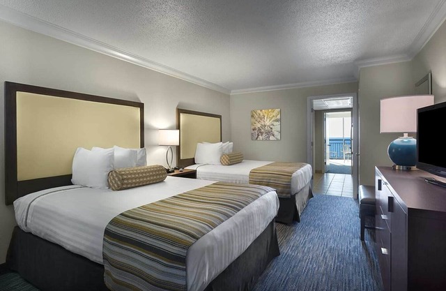 Family Suite at Coral Beach Resort - Full Access to Amenities!