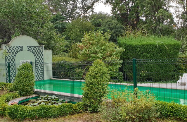 Family suite for up to 6 people in authentic 18th-century Touraine home