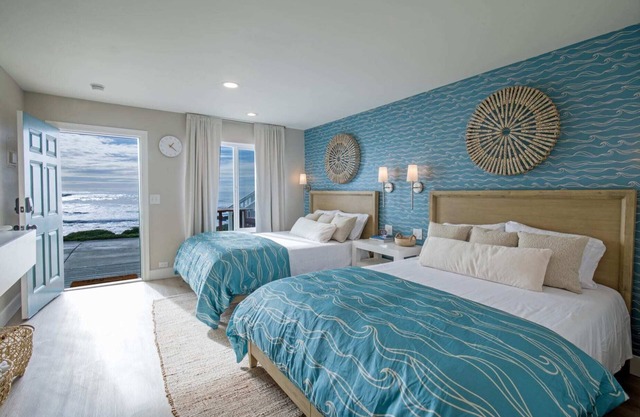 Family Suite | Jacuzzi | Double Queen | Rm 6