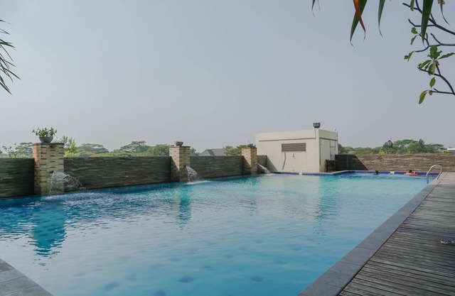 Fancy And Nice 2Br At Gading Greenhill Apartment