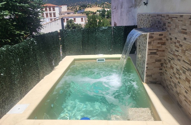 FANTASTIC HOUSE IN ARRIATE, AT 5 KM FROM RONDA AND 10 KMS FROM SETENIL DE LAS BODEGAS