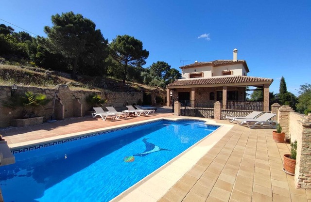 Fantastic villa in Ronda with private pool and barbecue.