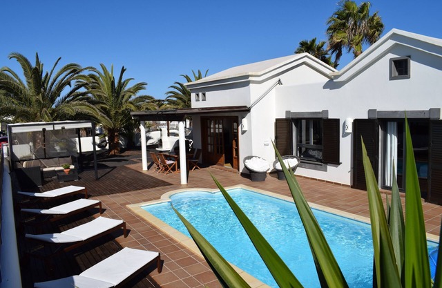 Fantastic villa with completely private pool, with high wall. Free wifi