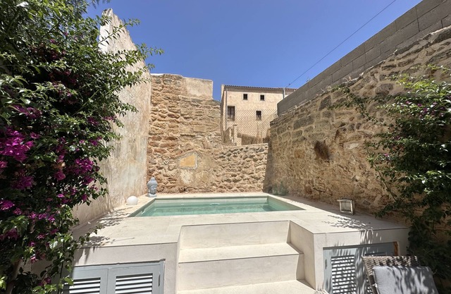 Fantastically renovated historic town house with pool directly in Capdepera
