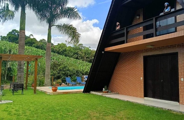 Farmhouse. Fully equipped chalet with outdoor pool.