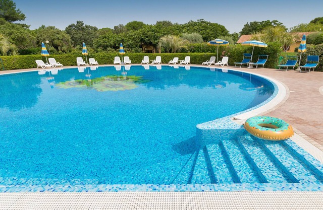 Farmhouse "Il Girasole - Limone" with Shared Pool, Shared Garden & Wi-Fi