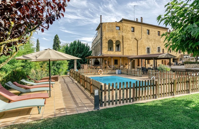 Farmhouse 'Mas Alba' with Mountain View, Private Pool and Wi-Fi