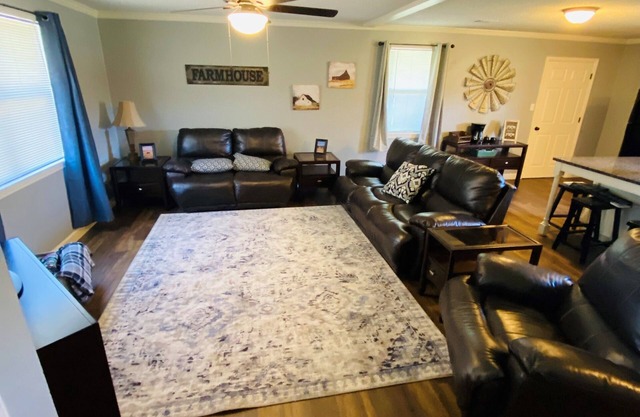 Farmhouse with easy access to state parks, lake, golf course