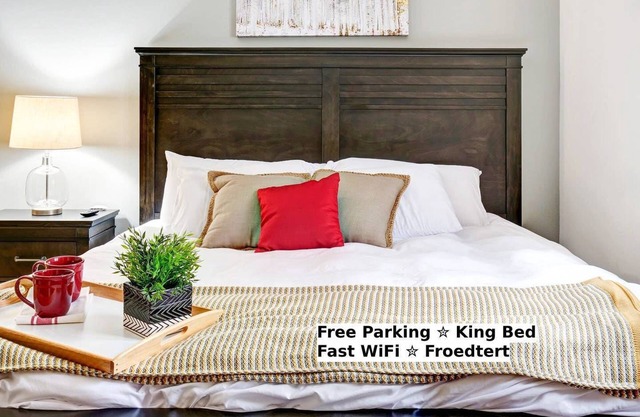 Fast WiFi - King Bed - Near Froedtert - Underground Parking
