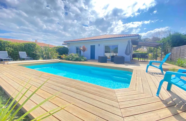 Favorite in Audenge: heated swimming pool, wooded garden, and ping-pong table