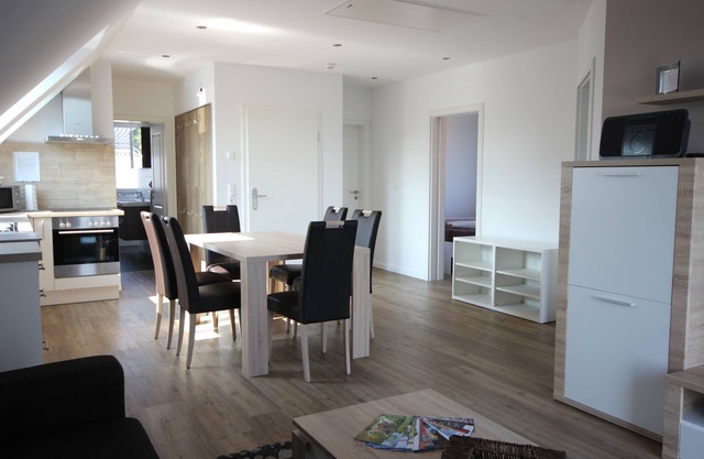 Feel-good oasis with balcony near the Elbe, close to the city center with lots of nature, free WiFi