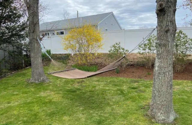 Feet in sand, then return to yard, hammock, deck, outdoor shower, bbq, fire pit!