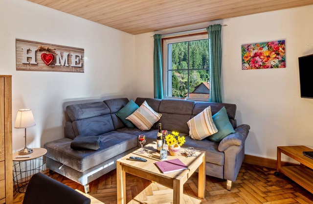 Ferienwohnung Wildbach, 80qm, 2 Schlafzimmer, max. 4 Erwachsene und 2 Kleinkinder
