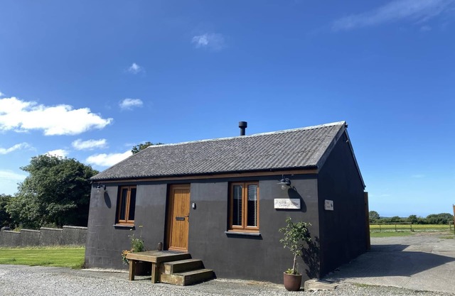 Fern Cottage - Luxurious 1 Bedroom - Blossom Farm