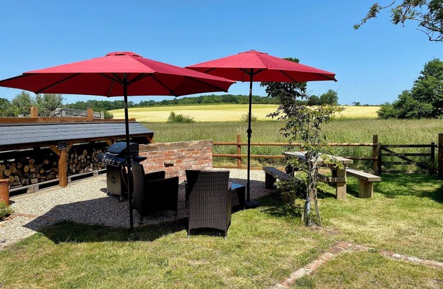 Fern Cottage Yoxford Suffolk - close to Suffolk Heritage Coast and Heaths